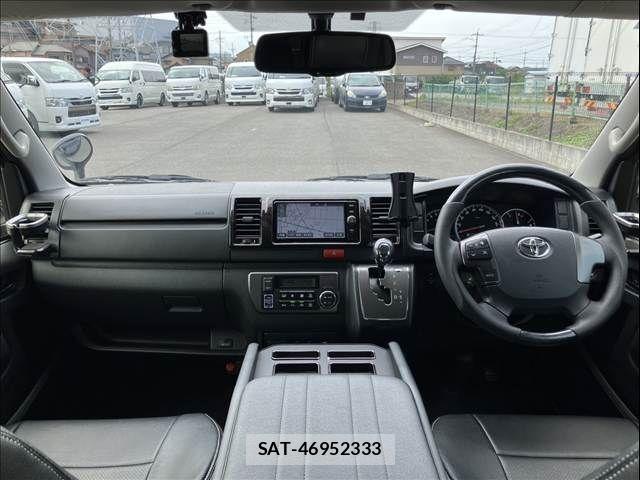 Toyota HIACE VAN 2016-11 8872295-10
