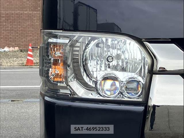 Toyota HIACE VAN 2016-11 8872295-23