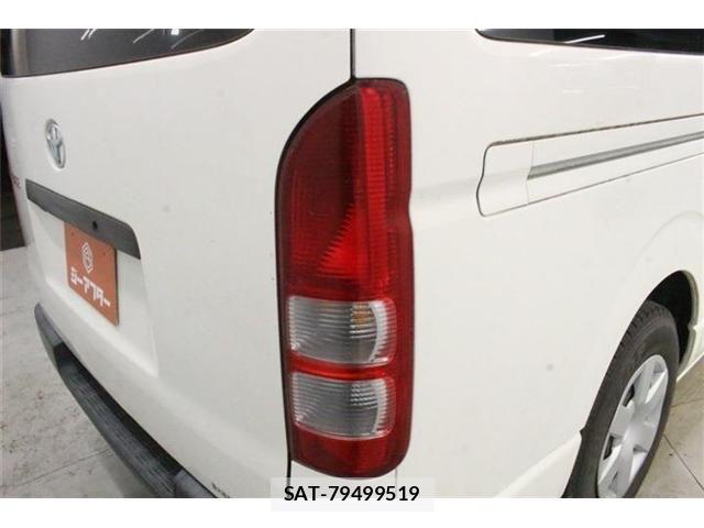 Toyota HIACE VAN 2018-08 8872300-16
