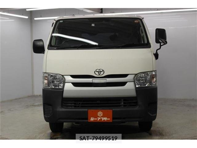 Toyota HIACE VAN 2018-08 8872300-1