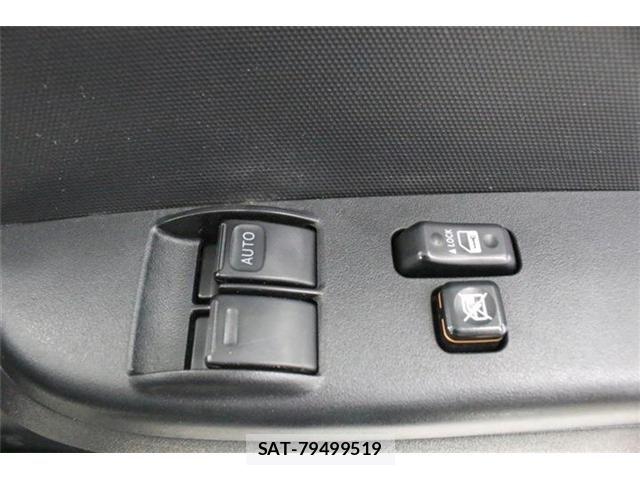 Toyota HIACE VAN 2018-08 8872300-28