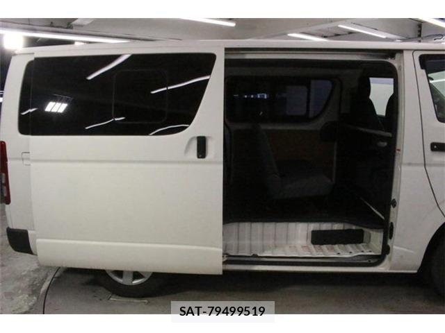 Toyota HIACE VAN 2018-08 8872300-29