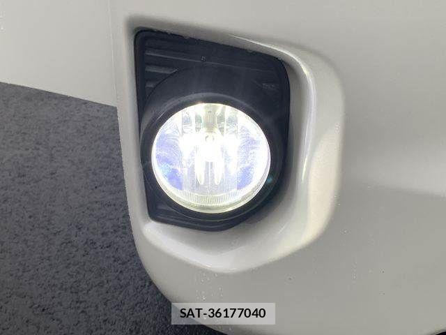 Toyota HIACE VAN 2021-12 8872296-12