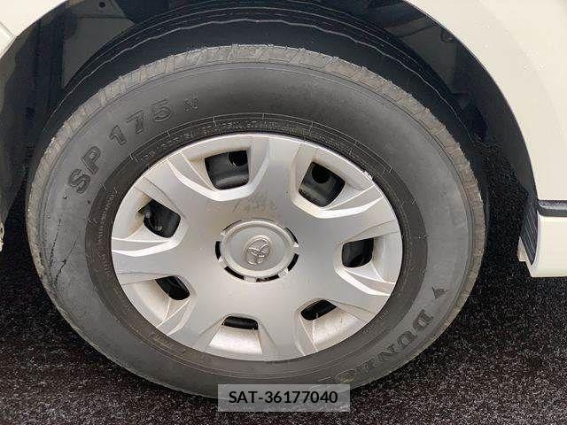 Toyota HIACE VAN 2021-12 8872296-13