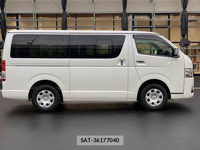 Toyota HIACE VAN 2021-12 8872296-16
