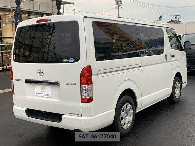 Toyota HIACE VAN 2021-12 8872296-17