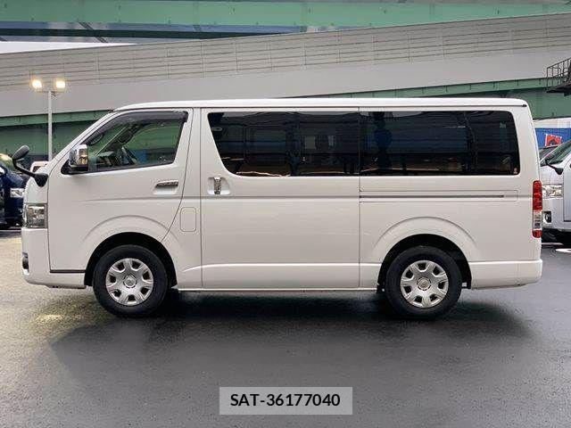 Toyota HIACE VAN 2021-12 8872296-20