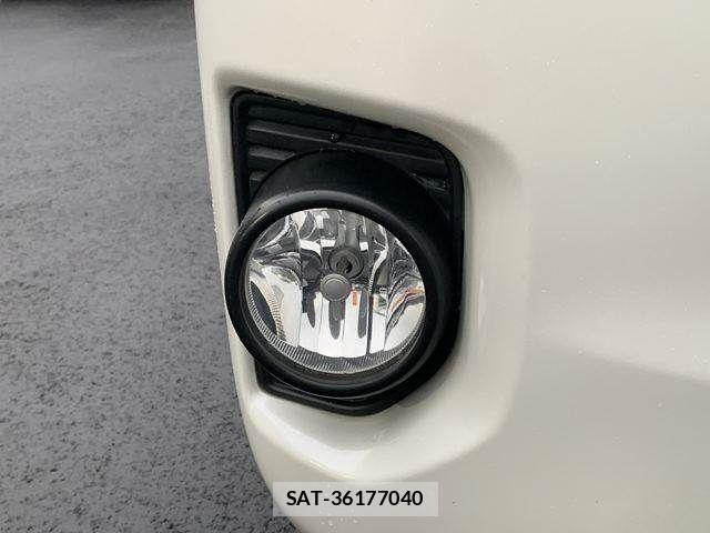 Toyota HIACE VAN 2021-12 8872296-23