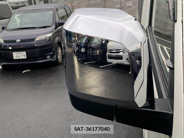 Toyota HIACE VAN 2021-12 8872296-25