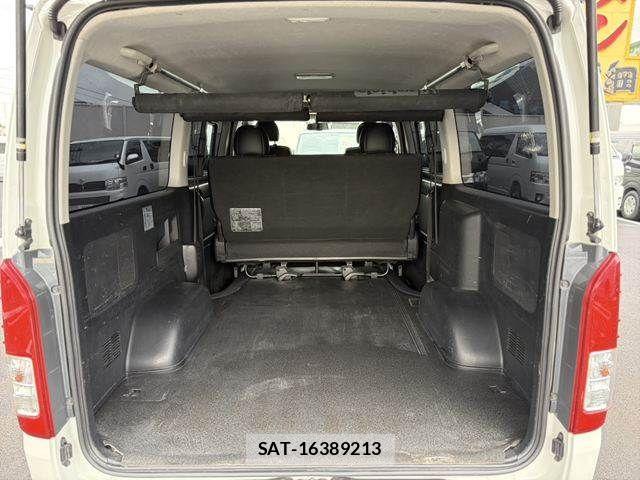 Toyota HIACE VAN 2017-04 8872293-9