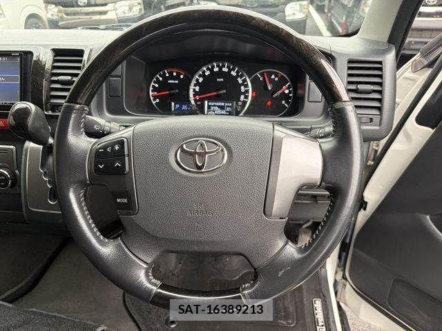 Toyota HIACE VAN 2017-04 8872293-10
