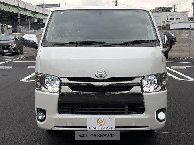 Toyota HIACE VAN 2017-04 8872293-14