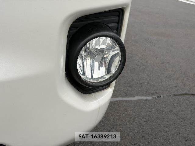 Toyota HIACE VAN 2017-04 8872293-24