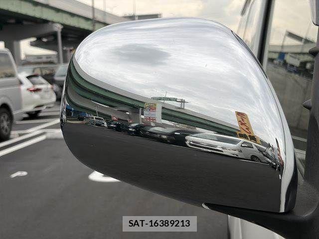Toyota HIACE VAN 2017-04 8872293-25