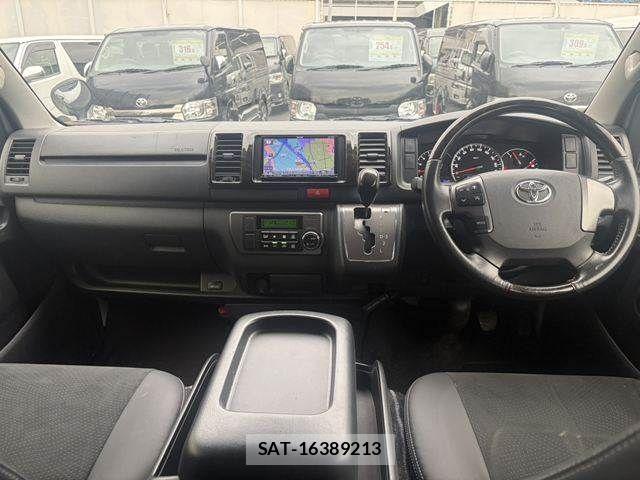 Toyota HIACE VAN 2017-04 8872293-2