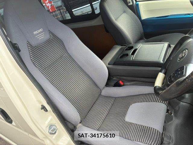 Toyota HIACE VAN 2020-07 8872294-11