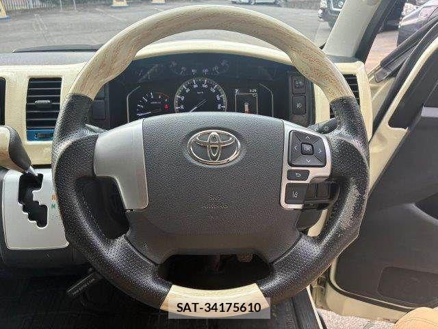 Toyota HIACE VAN 2020-07 8872294-14