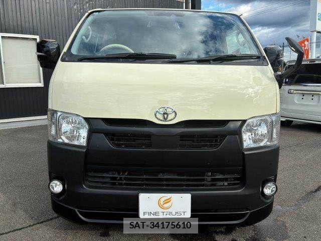 Toyota HIACE VAN 2020-07 8872294-18