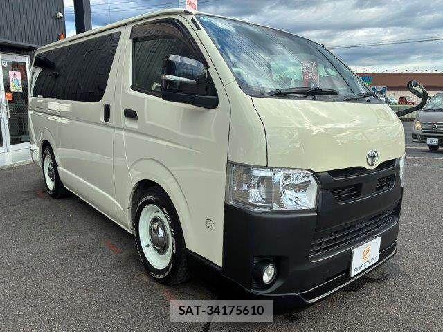 Toyota HIACE VAN 2020-07 8872294-19