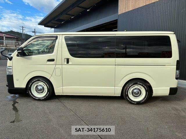 Toyota HIACE VAN 2020-07 8872294-24