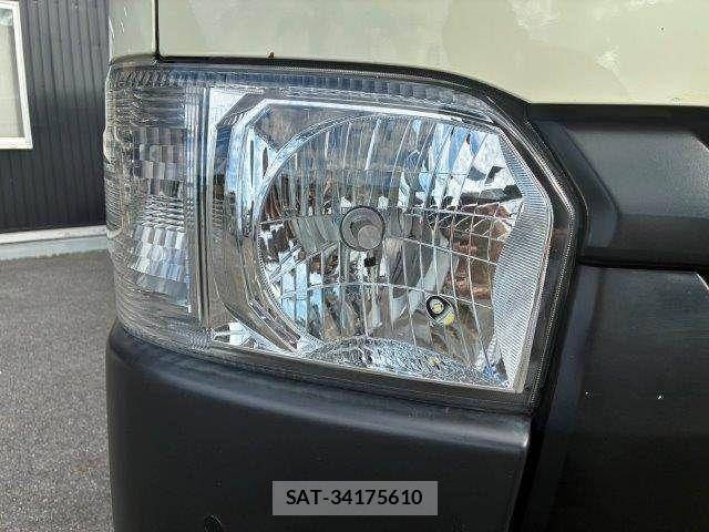 Toyota HIACE VAN 2020-07 8872294-26