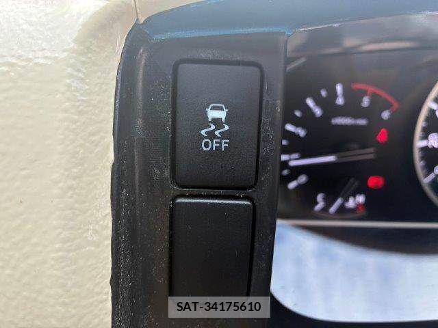 Toyota HIACE VAN 2020-07 8872294-7