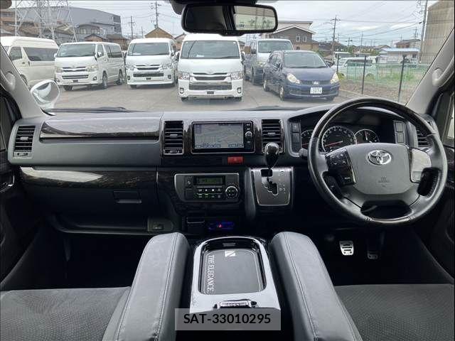 Toyota HIACE VAN 2018-02 8872298-10