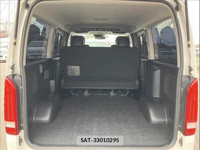 Toyota HIACE VAN 2018-02 8872298-15