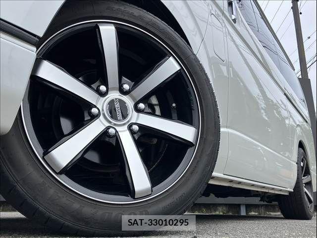 Toyota HIACE VAN 2018-02 8872298-1