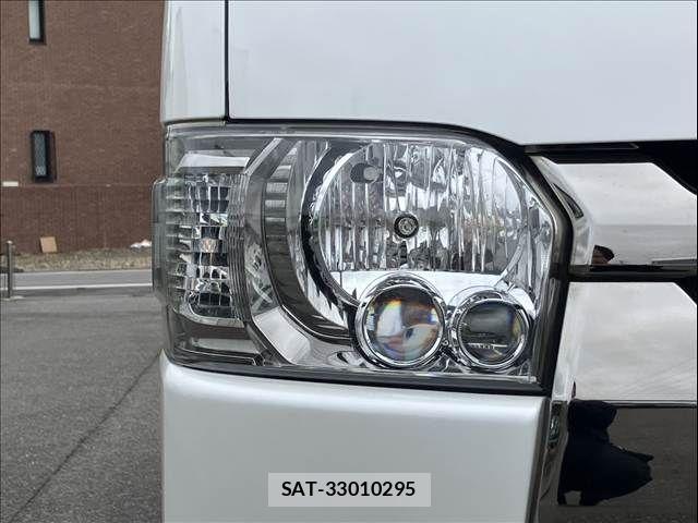 Toyota HIACE VAN 2018-02 8872298-23