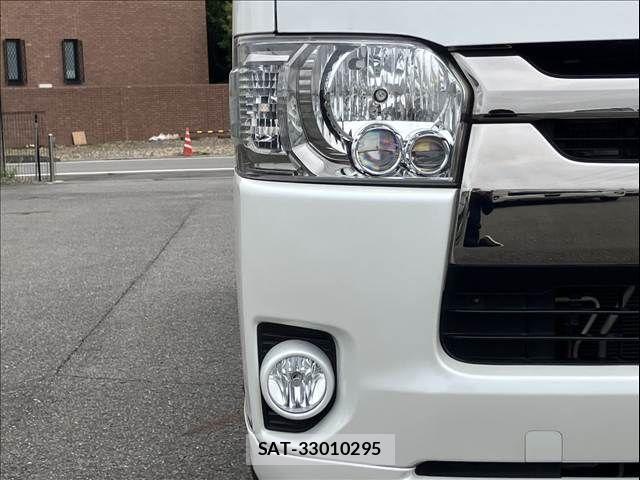 Toyota HIACE VAN 2018-02 8872298-8