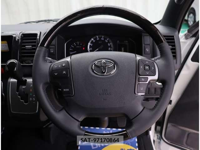 Toyota HIACE VAN 2025-10 8882651-12