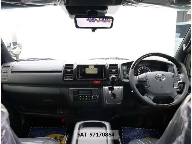 Toyota HIACE VAN 2025-10 8882651-1