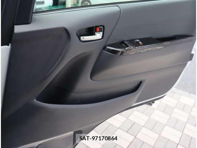 Toyota HIACE VAN 2025-10 8882651-19