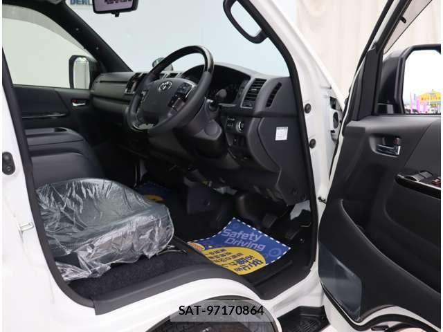 Toyota HIACE VAN 2025-10 8882651-22