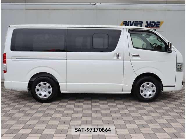 Toyota HIACE VAN 2025-10 8882651-3
