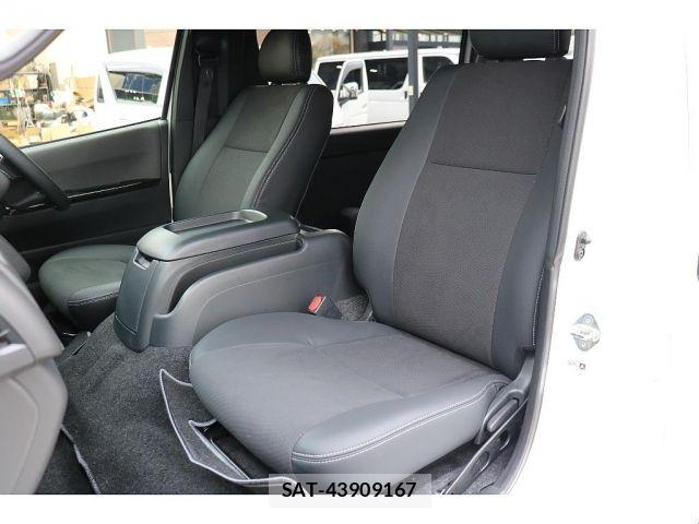 Toyota HIACE VAN 2025-01 8882645-12