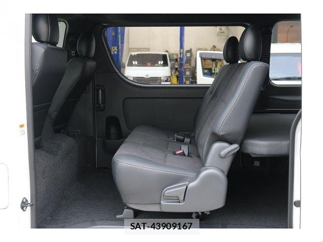 Toyota HIACE VAN 2025-01 8882645-14