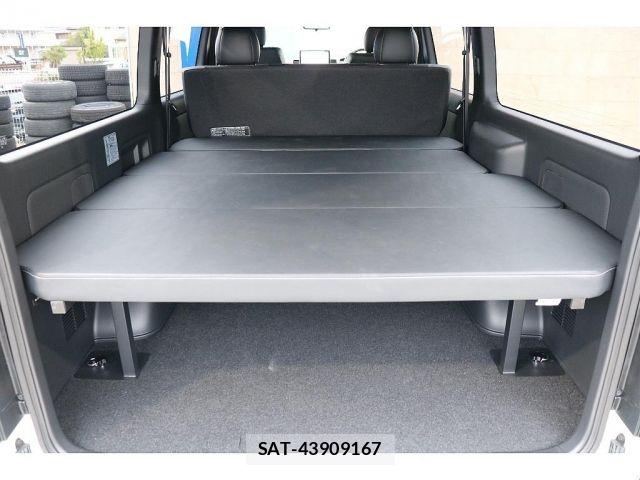 Toyota HIACE VAN 2025-01 8882645-15