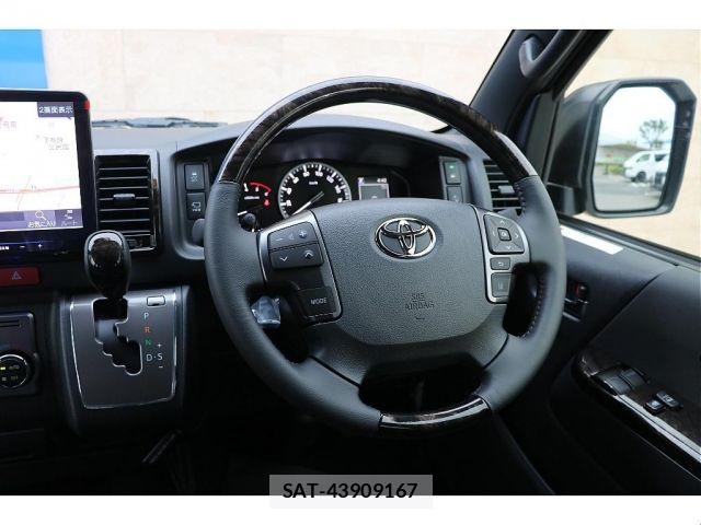 Toyota HIACE VAN 2025-01 8882645-4