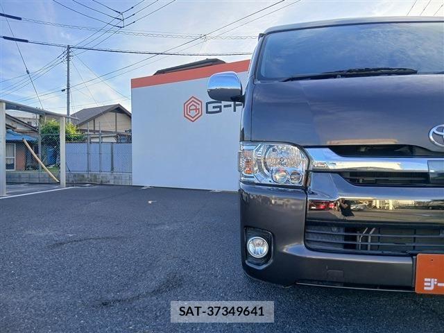 Toyota HIACE VAN 2019-03 8882655-9