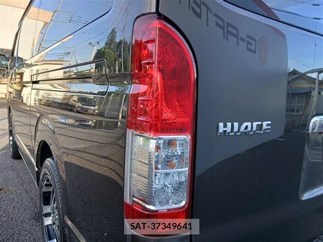 Toyota HIACE VAN 2019-03 8882655-14