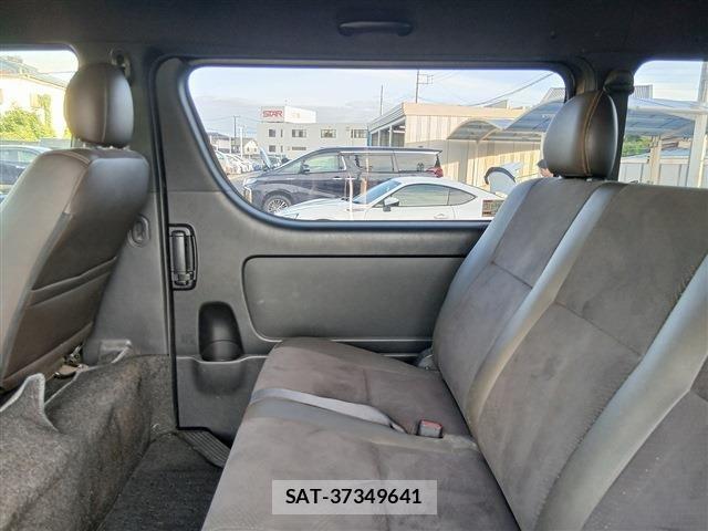Toyota HIACE VAN 2019-03 8882655-28