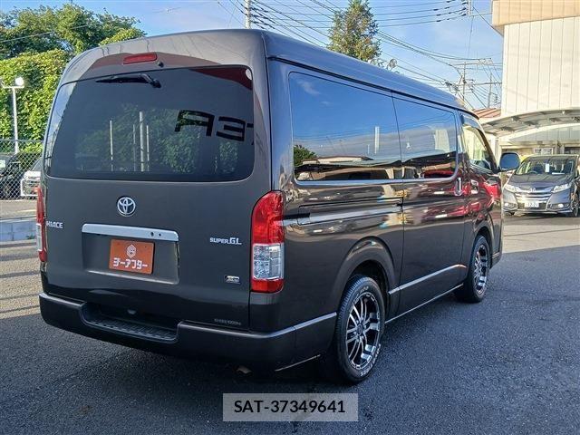 Toyota HIACE VAN 2019-03 8882655-4