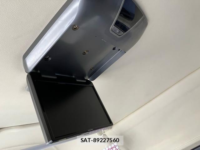 Toyota HIACE VAN 2011-01 8882666-11