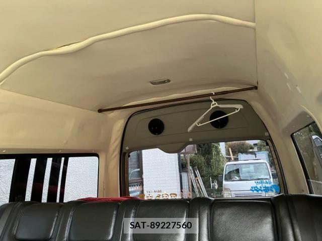 Toyota HIACE VAN 2011-01 8882666-13