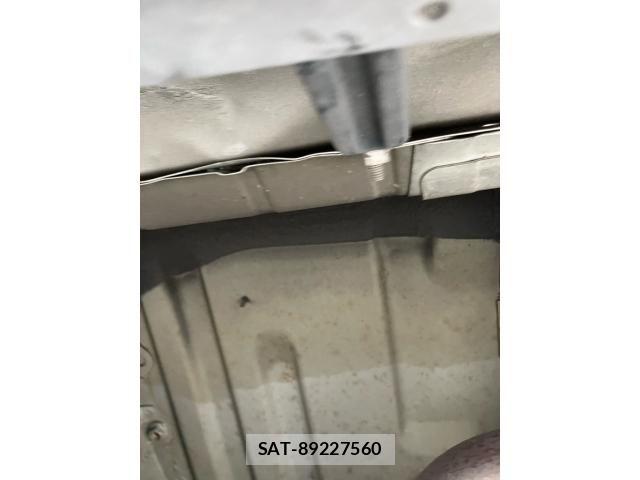 Toyota HIACE VAN 2011-01 8882666-18