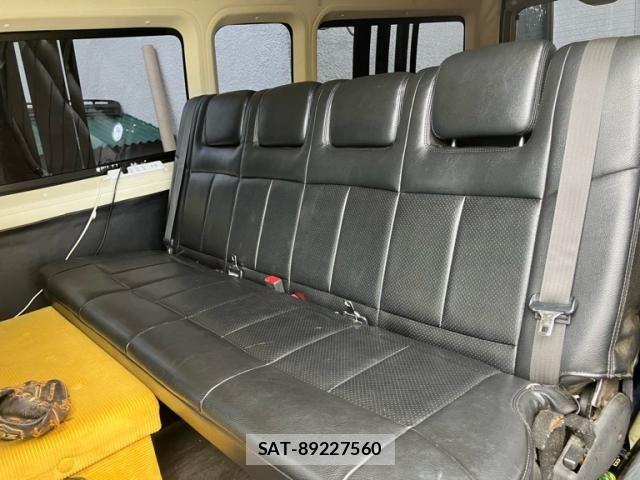 Toyota HIACE VAN 2011-01 8882666-8