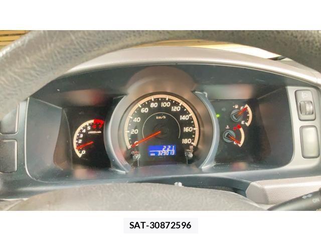 Toyota HIACE VAN 2009-12 8882667-13