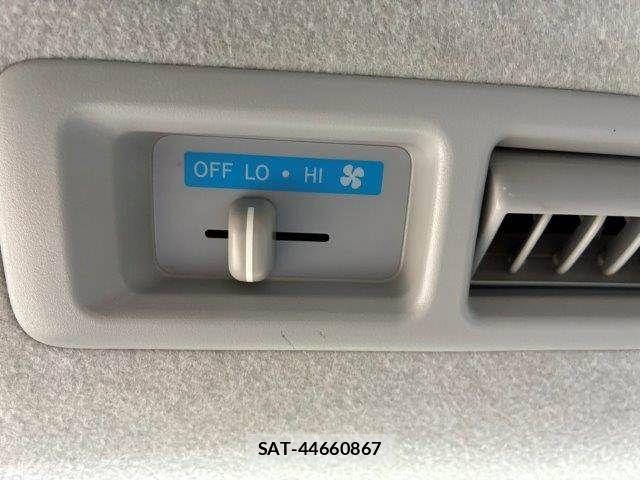 Toyota HIACE VAN 2007-11 8882664-10